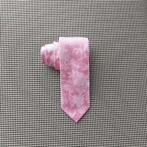 IZOD Floral Microfiber Necktie for Men, Polyester-Pink